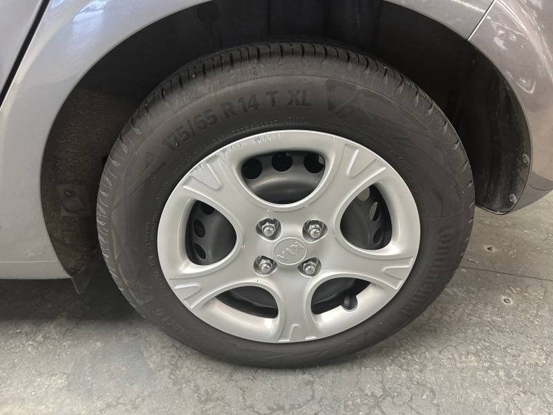 Kia Picanto - Photo 8