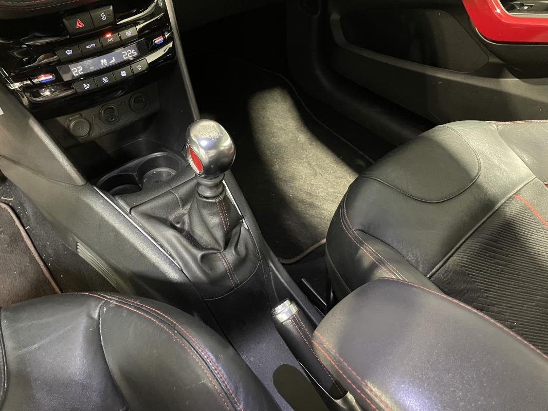 Peugeot 208 - Photo 11