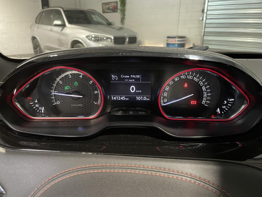 Peugeot 208 - Photo 13