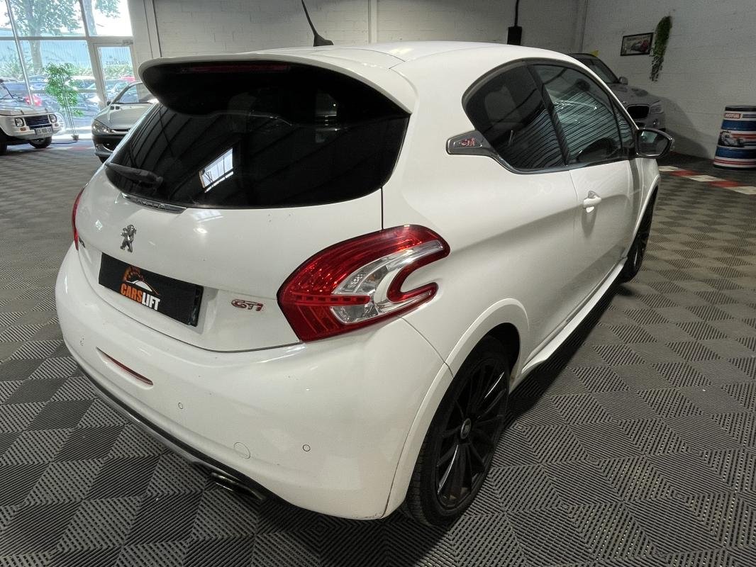 Peugeot 208 - Photo 5