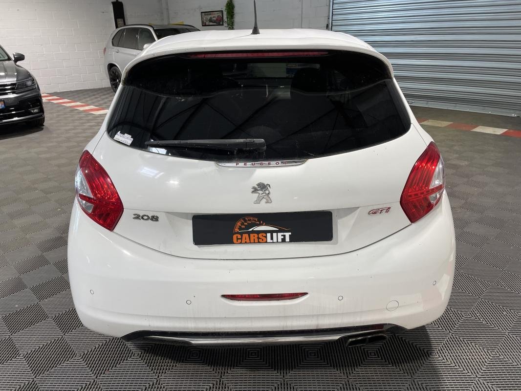 Peugeot 208 - Photo 6