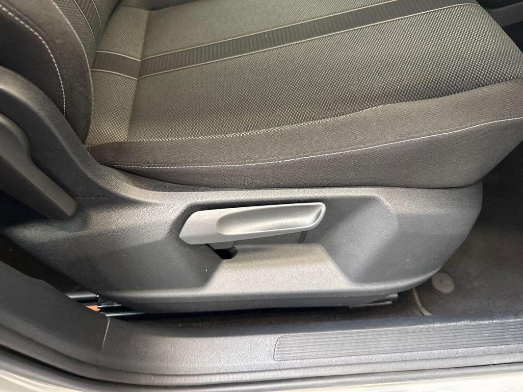 Volkswagen T-Roc - Photo 14