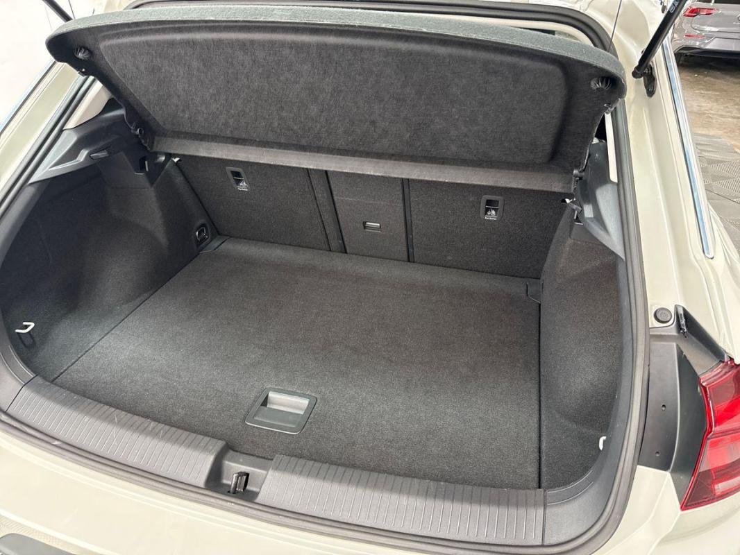 Volkswagen T-Roc - Photo 32