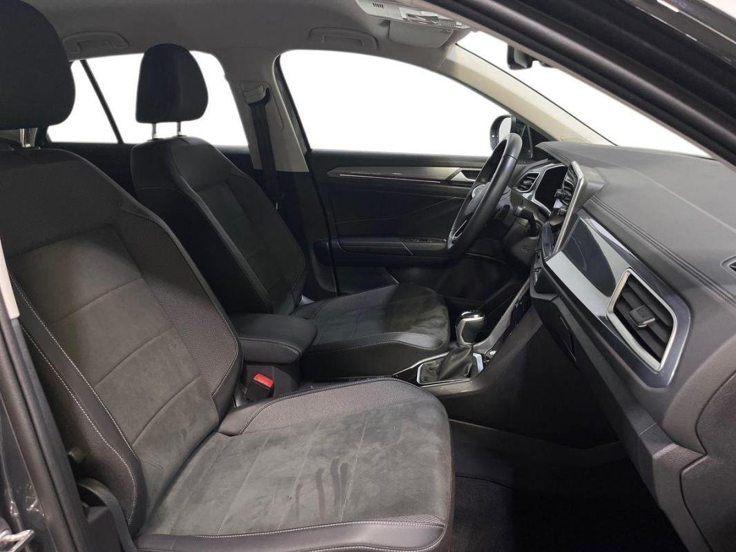 Volkswagen T-Roc - Photo 13