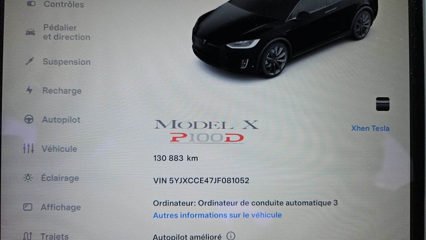 Tesla Model X - Photo 12