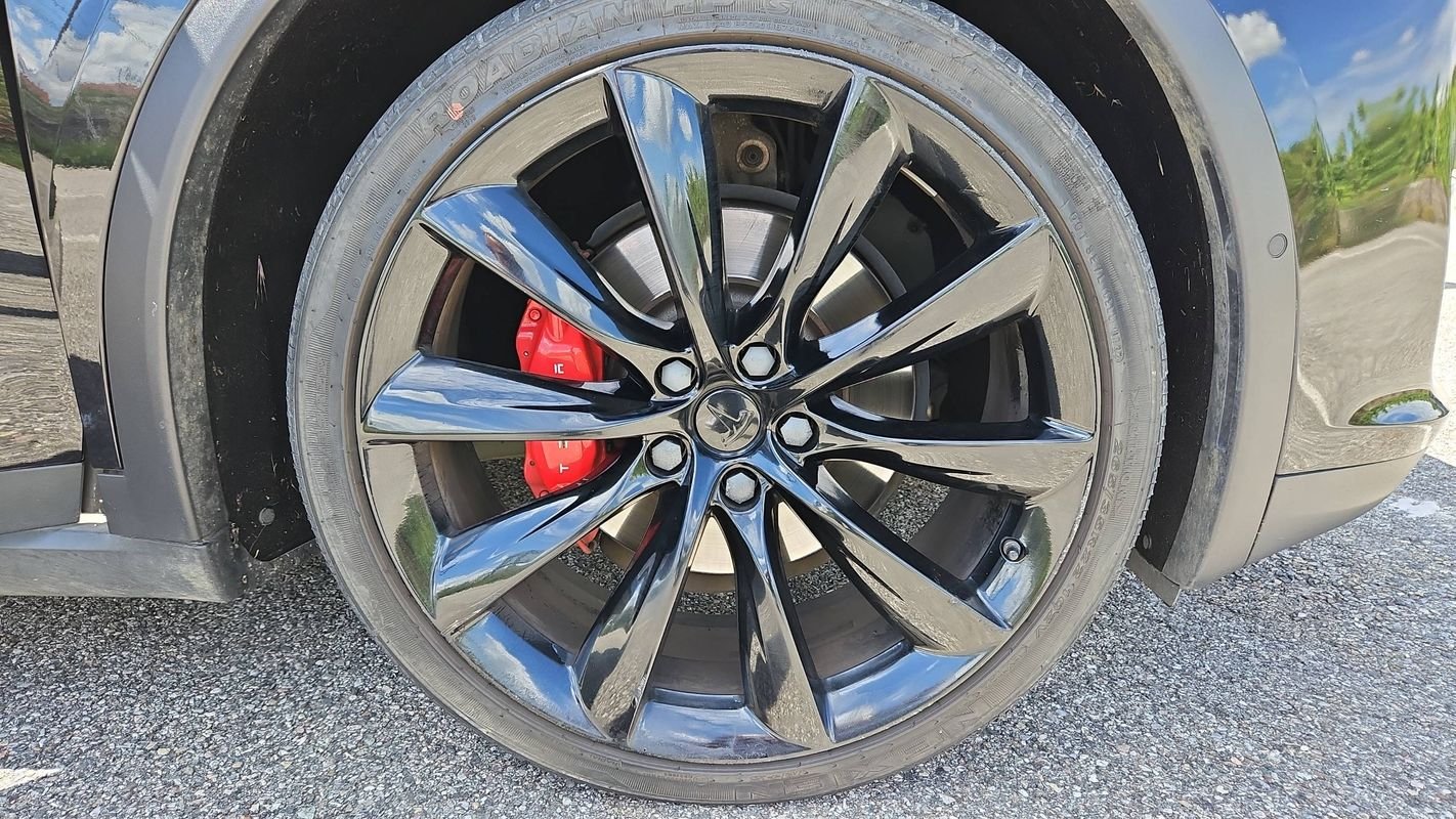 Tesla Model X - Photo 17