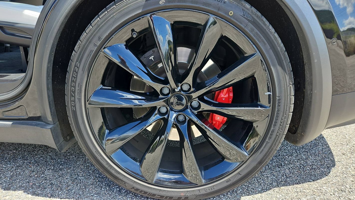 Tesla Model X - Photo 19
