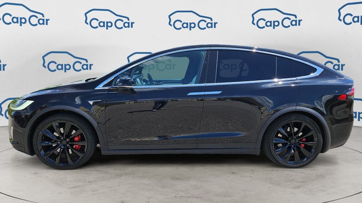 Tesla Model X - Photo 2