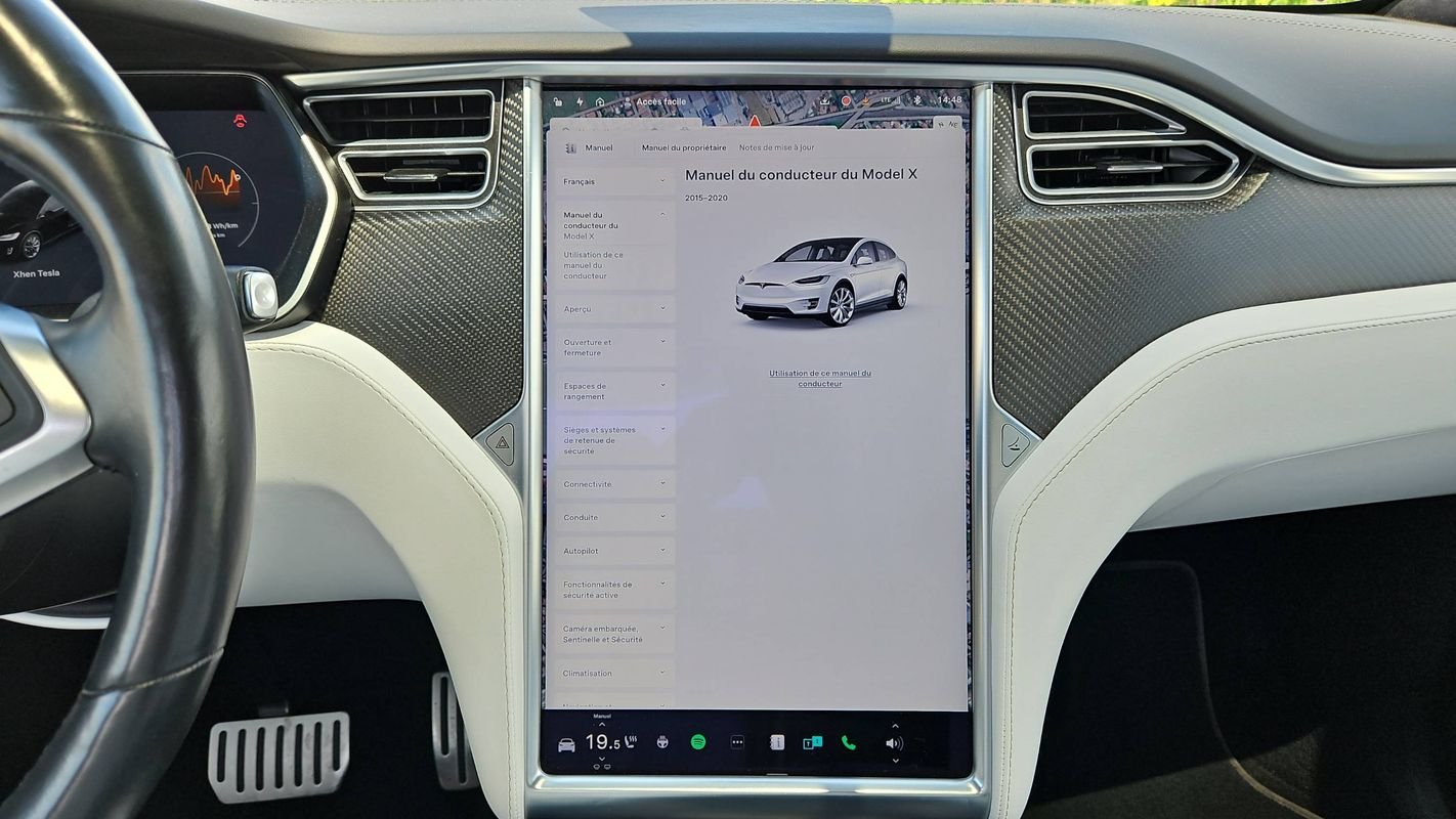 Tesla Model X - Photo 23