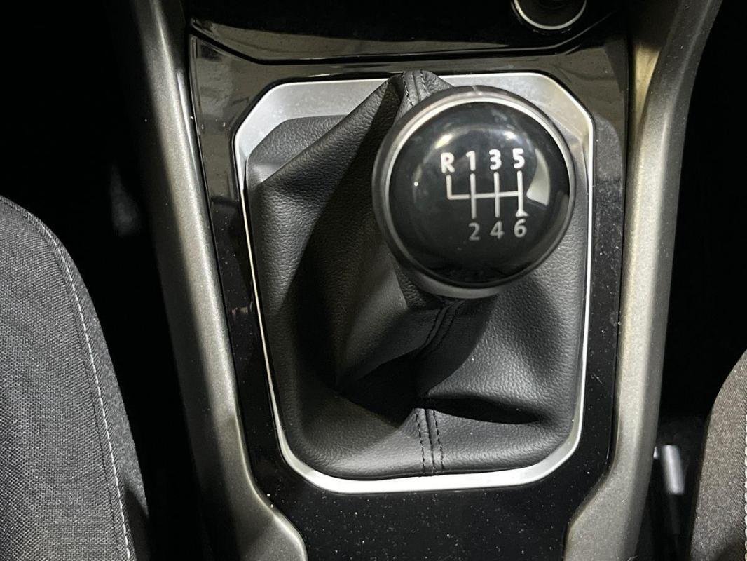 Volkswagen T-Roc - Photo 11