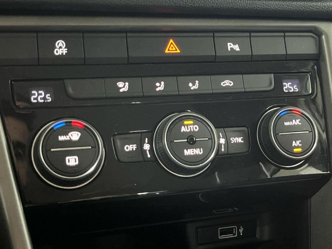 Volkswagen T-Roc - Photo 19