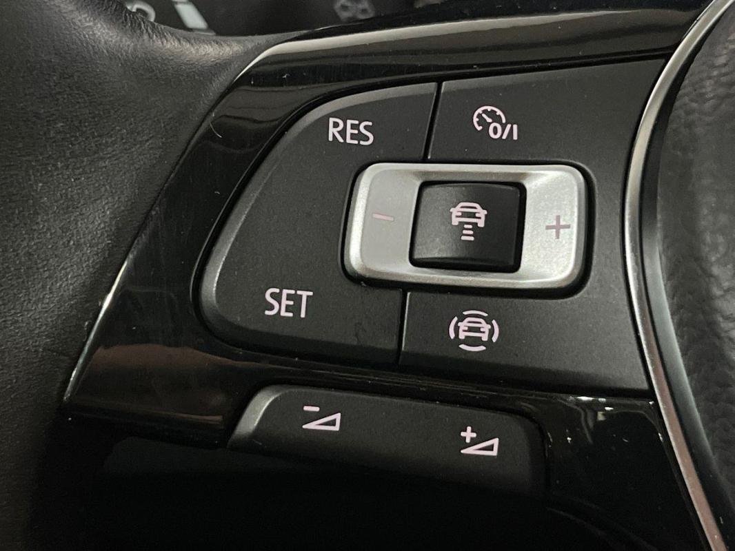 Volkswagen T-Roc - Photo 21
