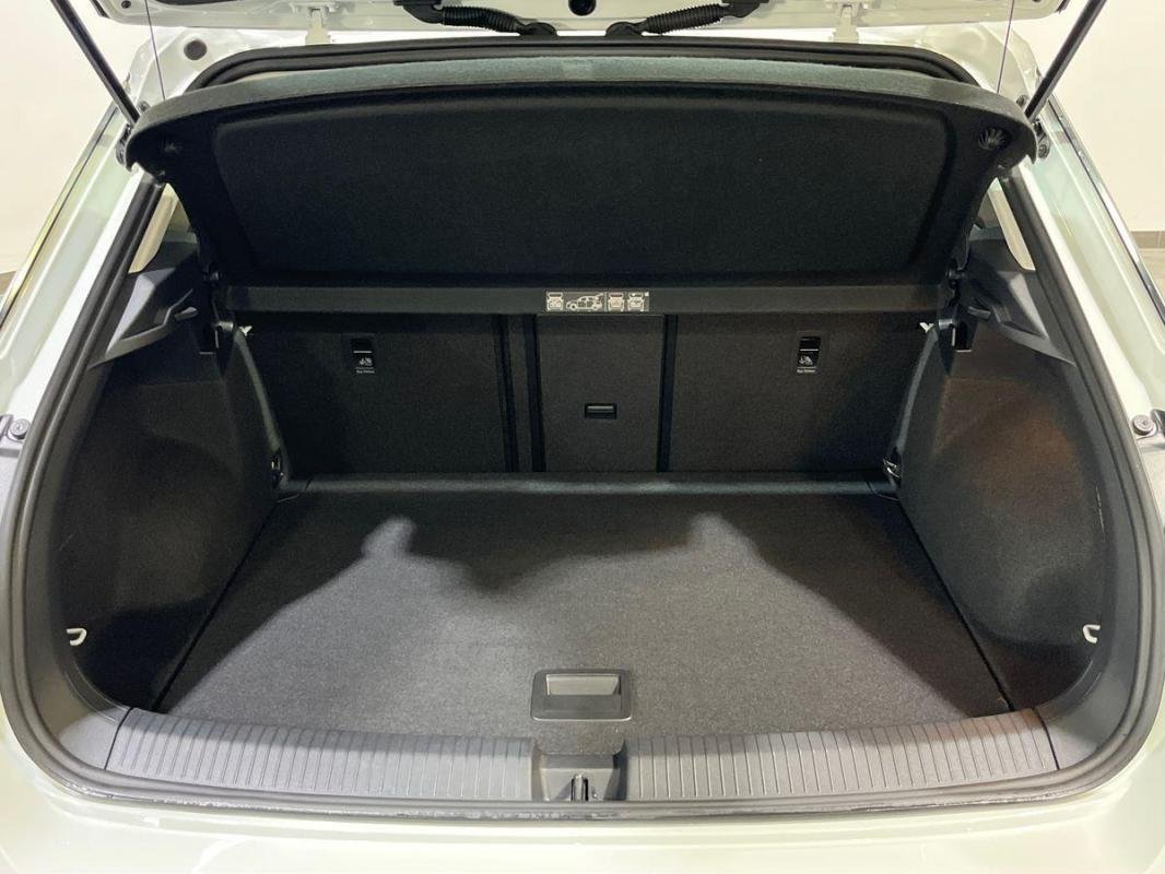 Volkswagen T-Roc - Photo 31