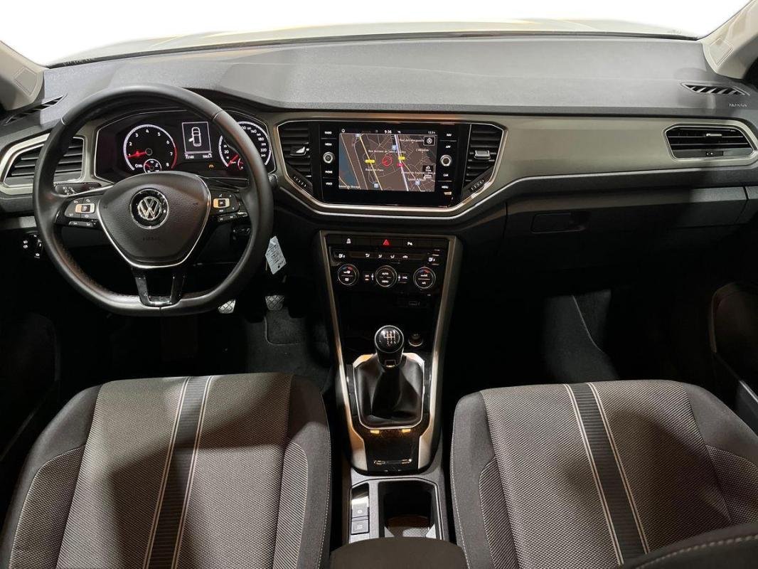 Volkswagen T-Roc - Photo 8