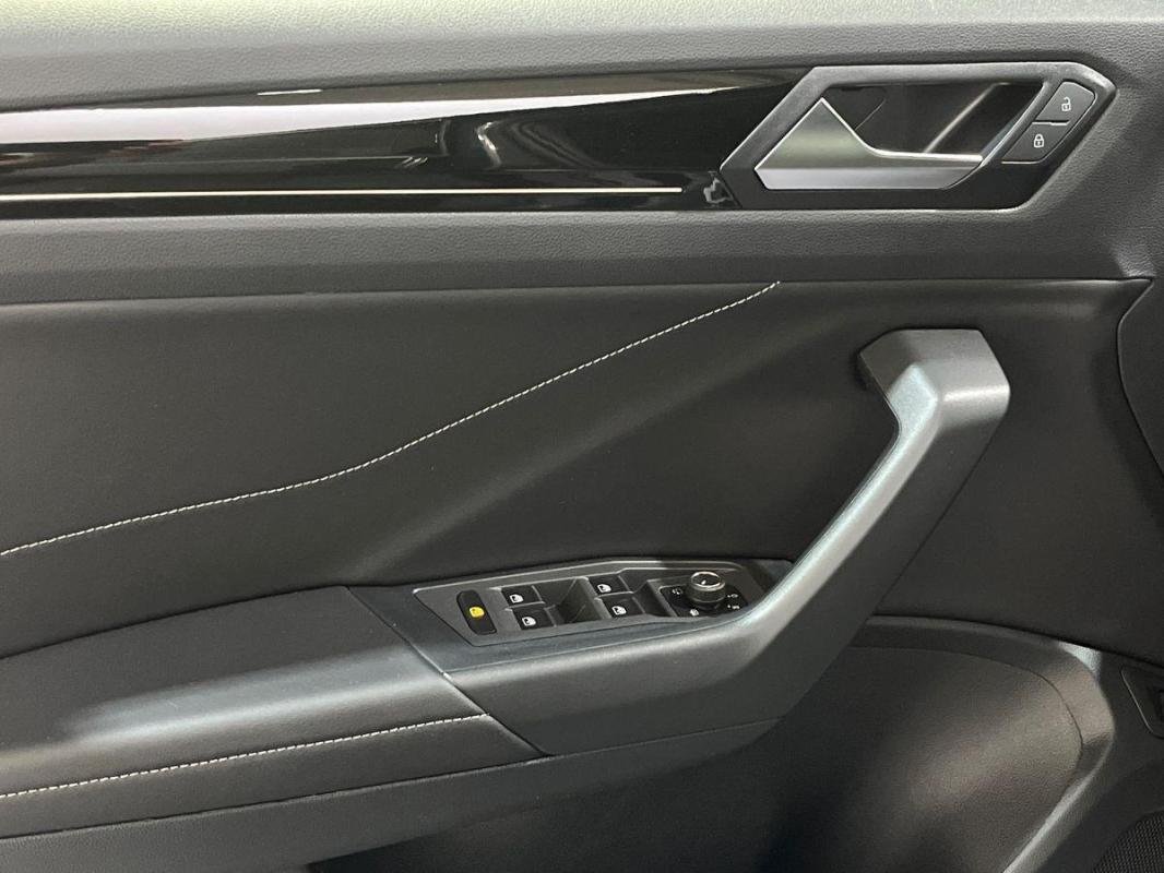 Volkswagen T-Roc - Photo 15