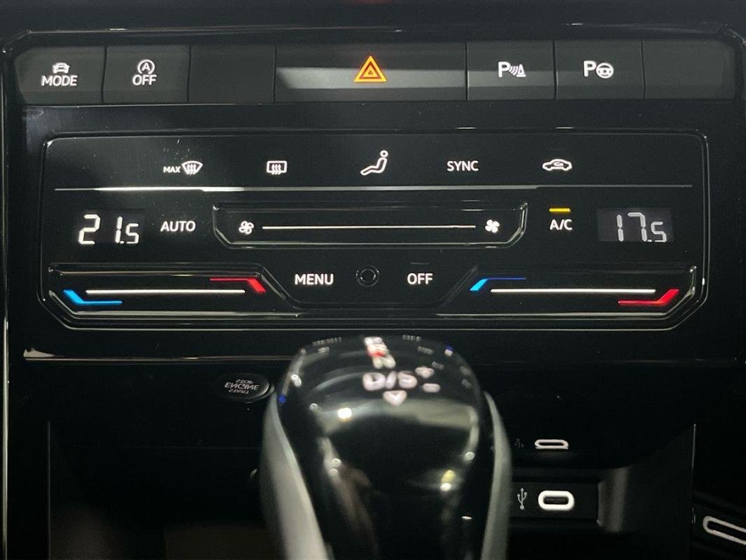 Volkswagen T-Roc - Photo 19