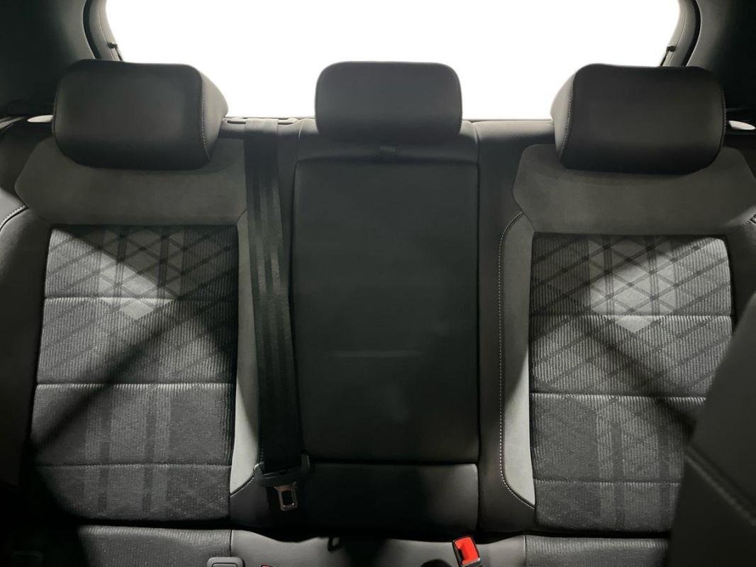 Volkswagen T-Roc - Photo 22