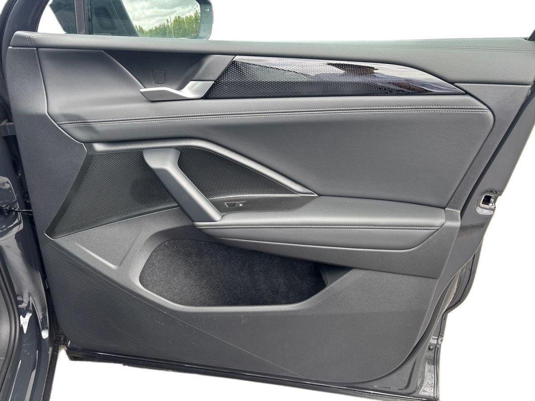 Volkswagen Tiguan - Photo 15