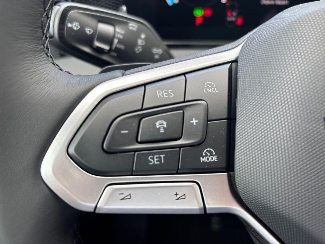 Volkswagen Tiguan - Photo 21