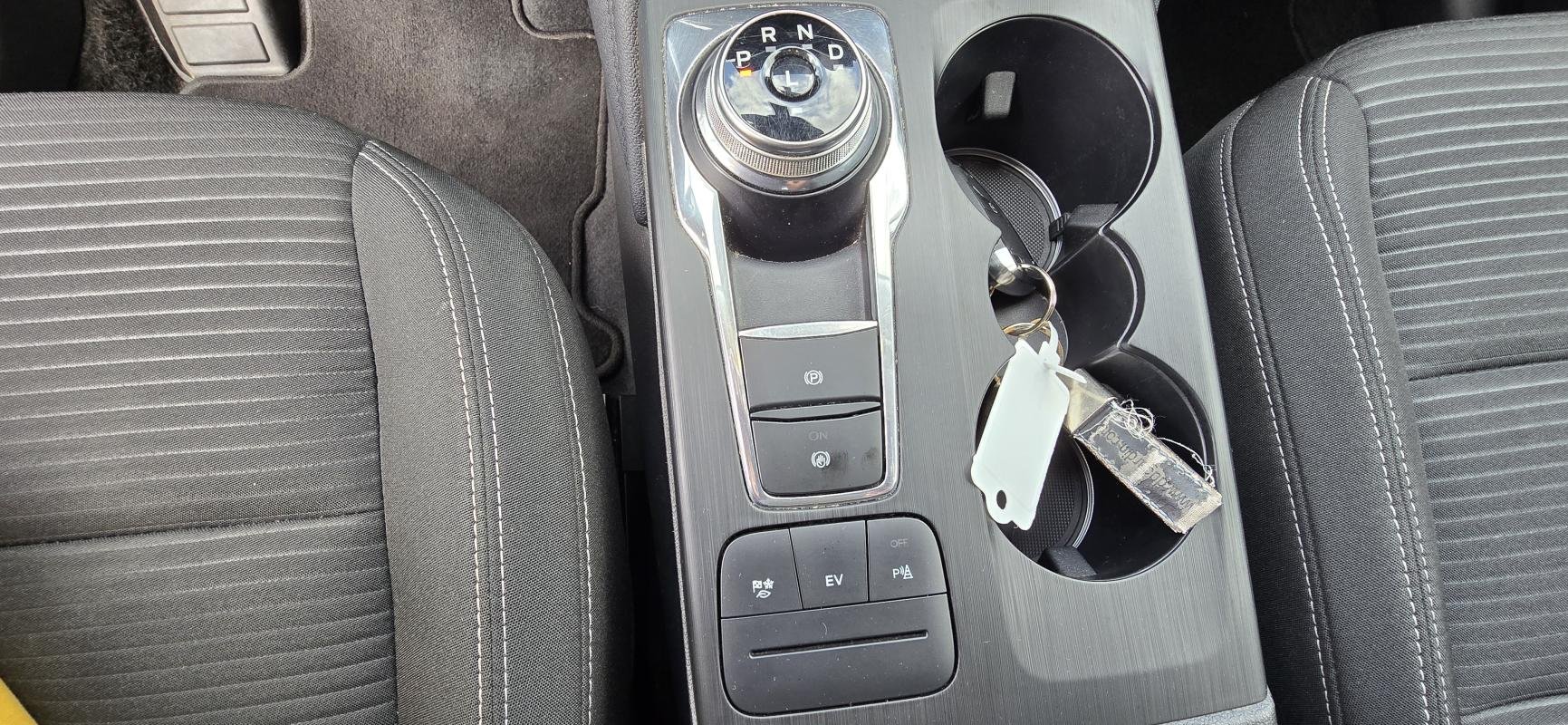 Ford Kuga - Photo 15