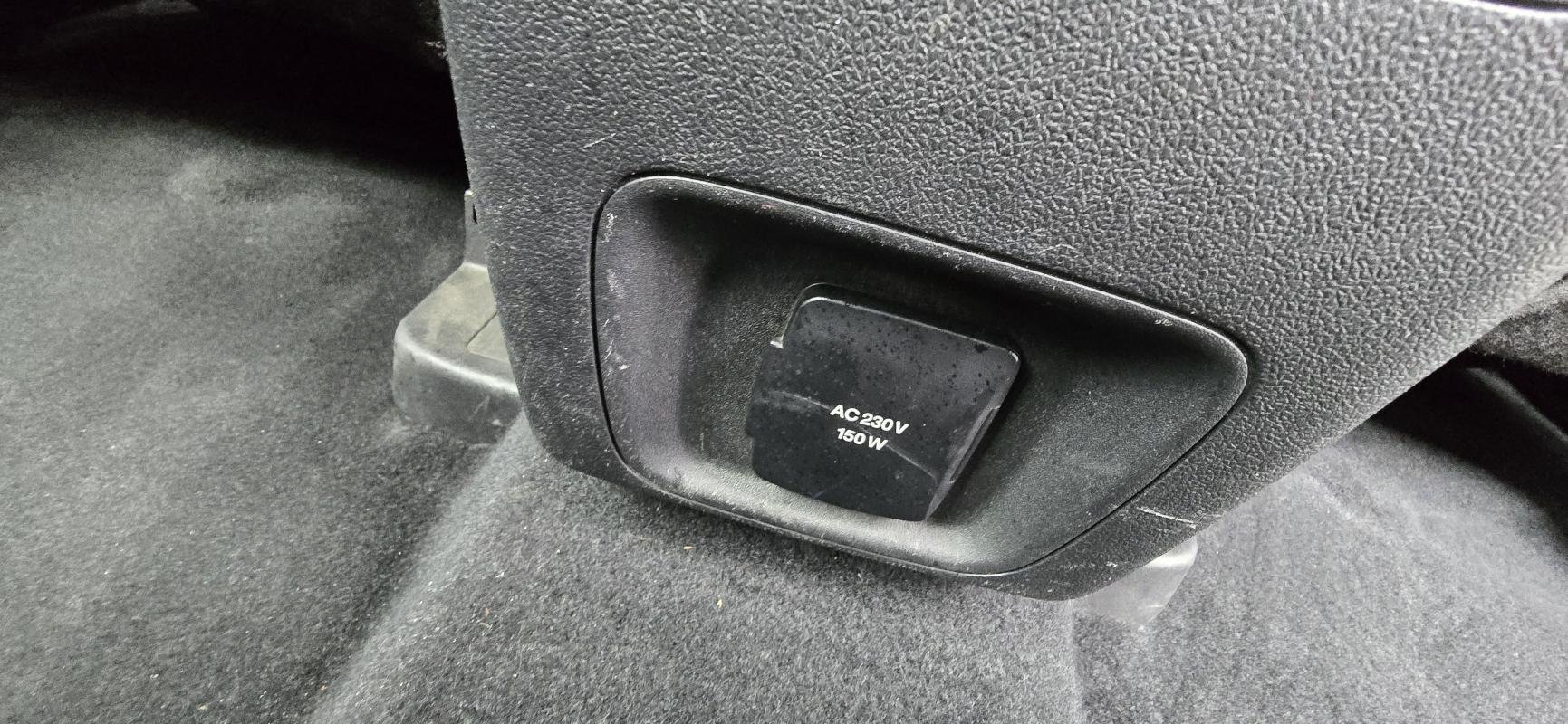 Ford Kuga - Photo 22