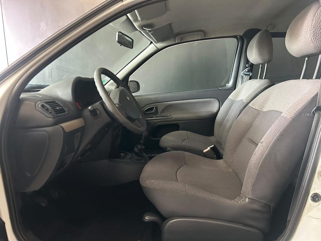 Renault Clio - Photo 8