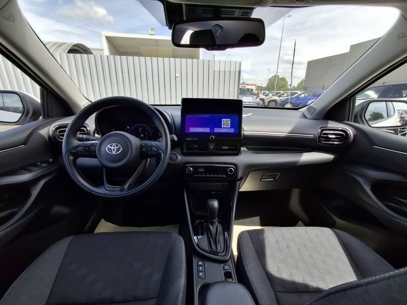 Toyota Yaris - Photo 11
