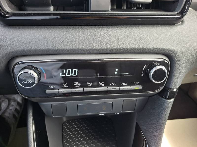Toyota Yaris - Photo 18