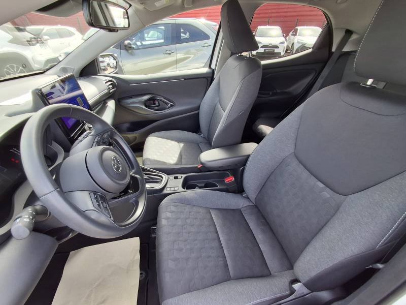 Toyota Yaris - Photo 9