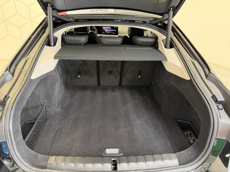 BMW i4 - Photo 16