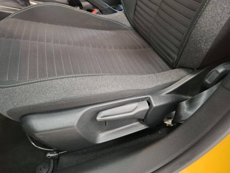 Peugeot 208 - Photo 22
