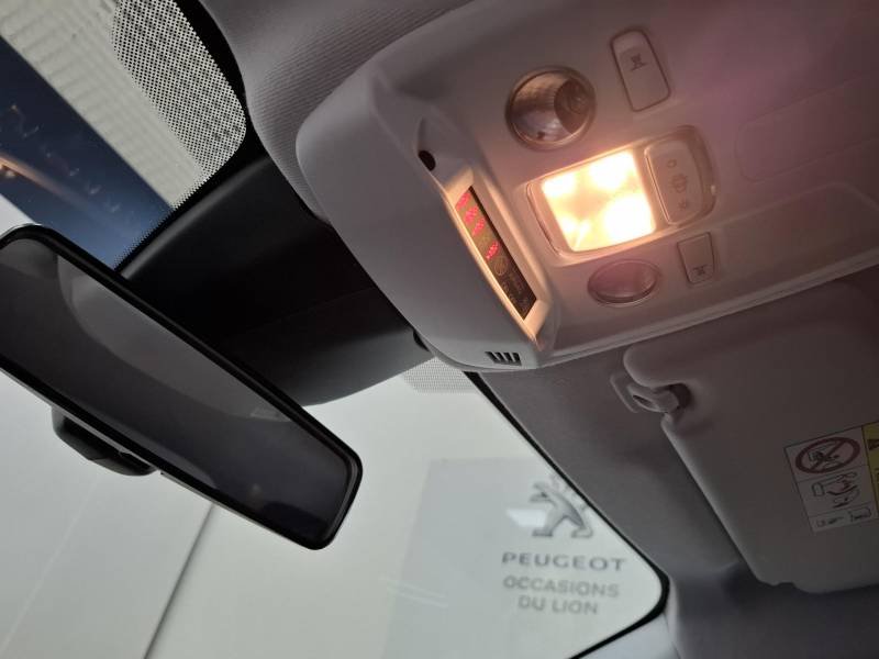 Peugeot 208 - Photo 31