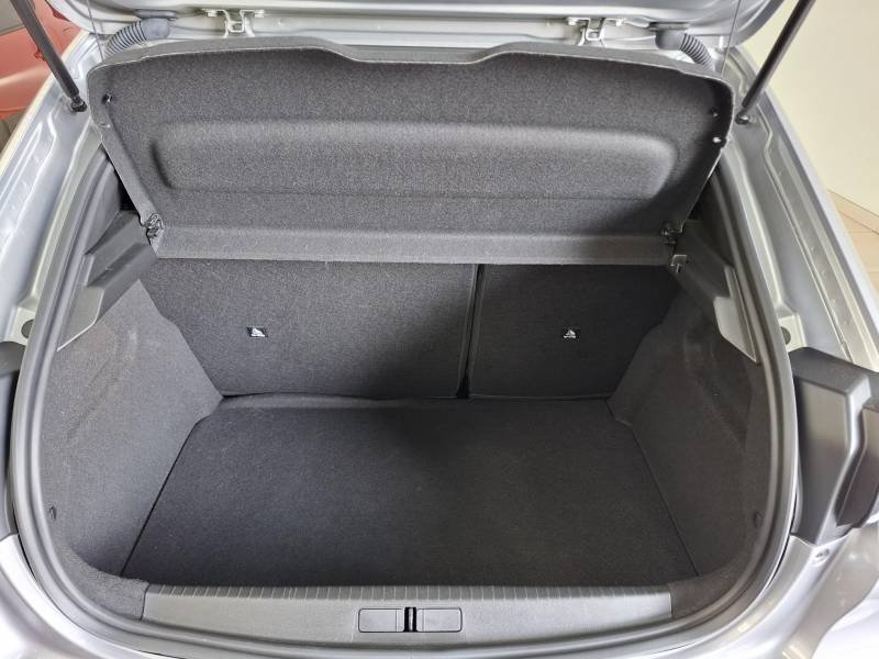 Peugeot 208 - Photo 12