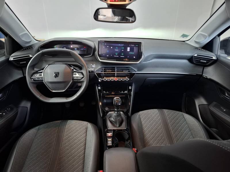 Peugeot 208 - Photo 18