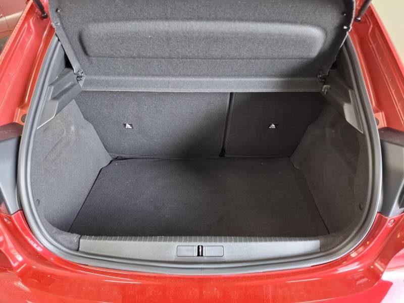 Peugeot 208 - Photo 11