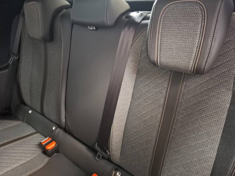Peugeot 208 - Photo 14