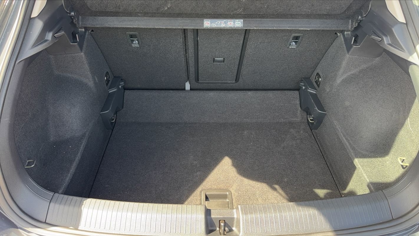 Volkswagen T-Roc - Photo 25