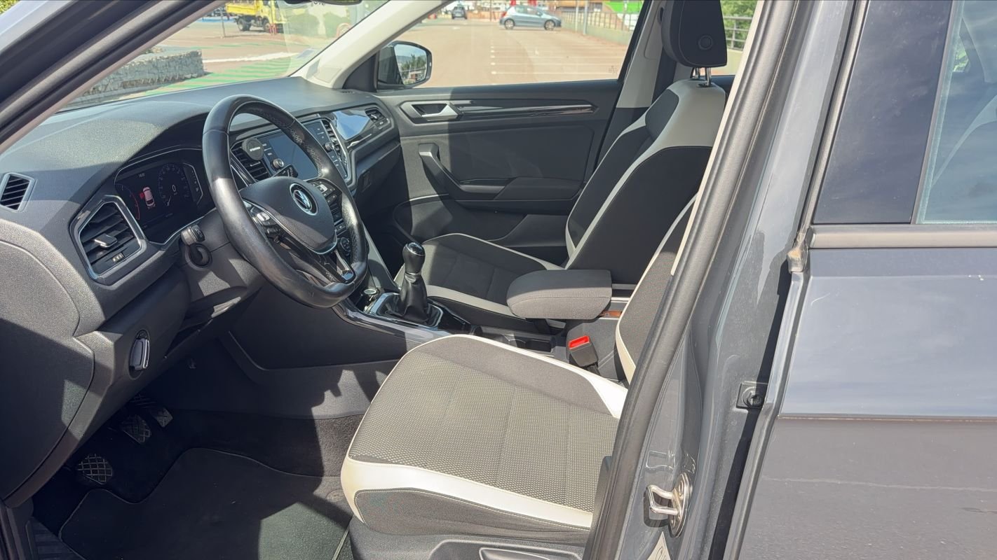 Volkswagen T-Roc - Photo 27