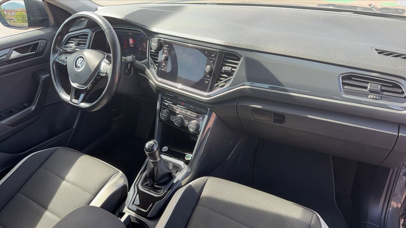 Volkswagen T-Roc - Photo 10