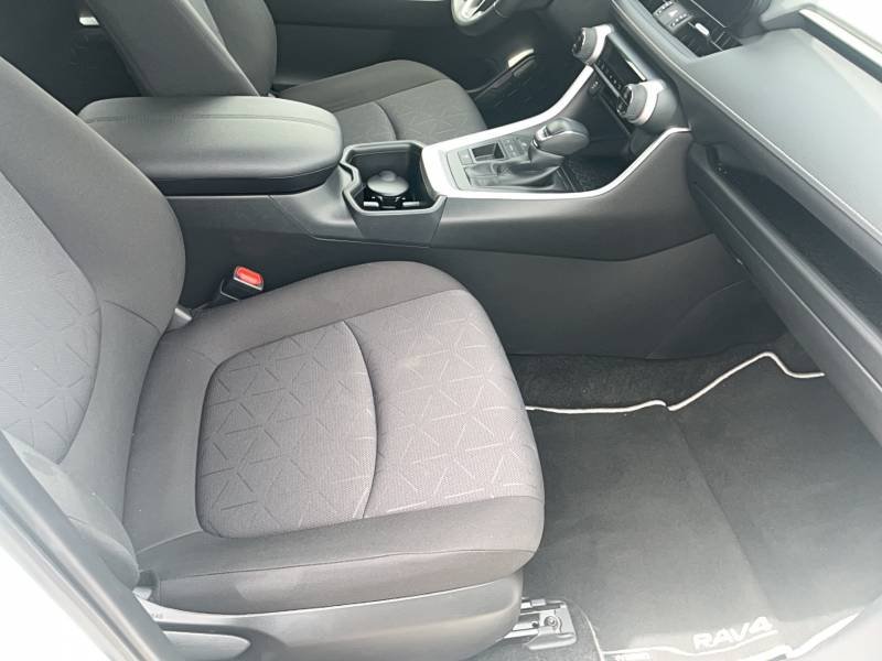 Toyota RAV4 - Photo 12