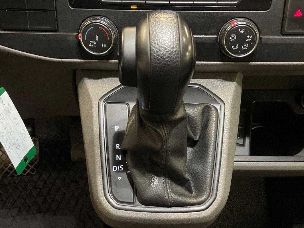 Volkswagen Transporter - Photo 11