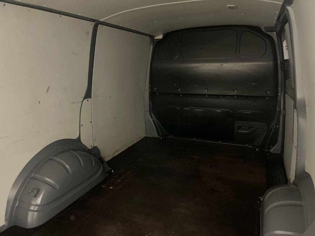 Volkswagen Transporter - Photo 32