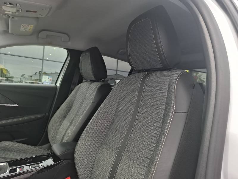 Peugeot 208 - Photo 24
