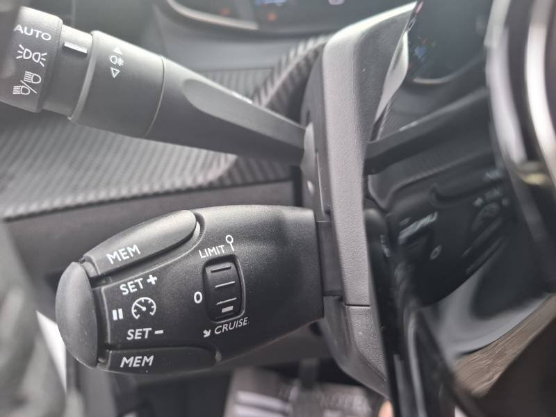 Peugeot 208 - Photo 27