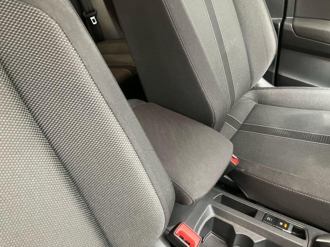 Volkswagen T-Roc - Photo 12