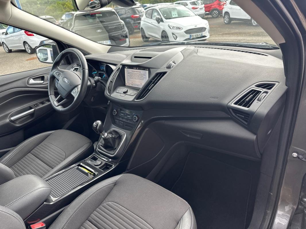 Ford Kuga - Photo 12