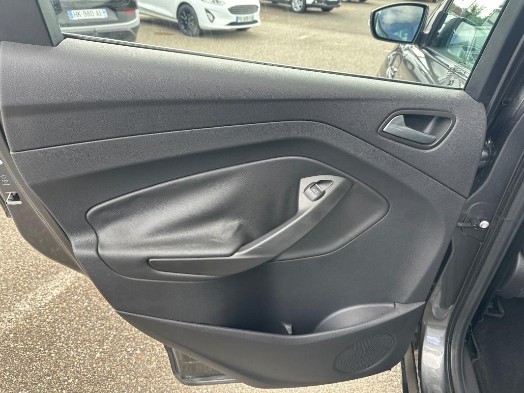 Ford Kuga - Photo 15