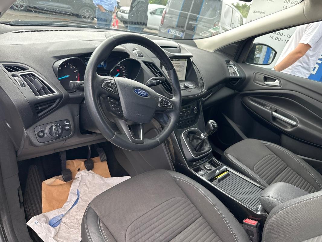 Ford Kuga - Photo 17