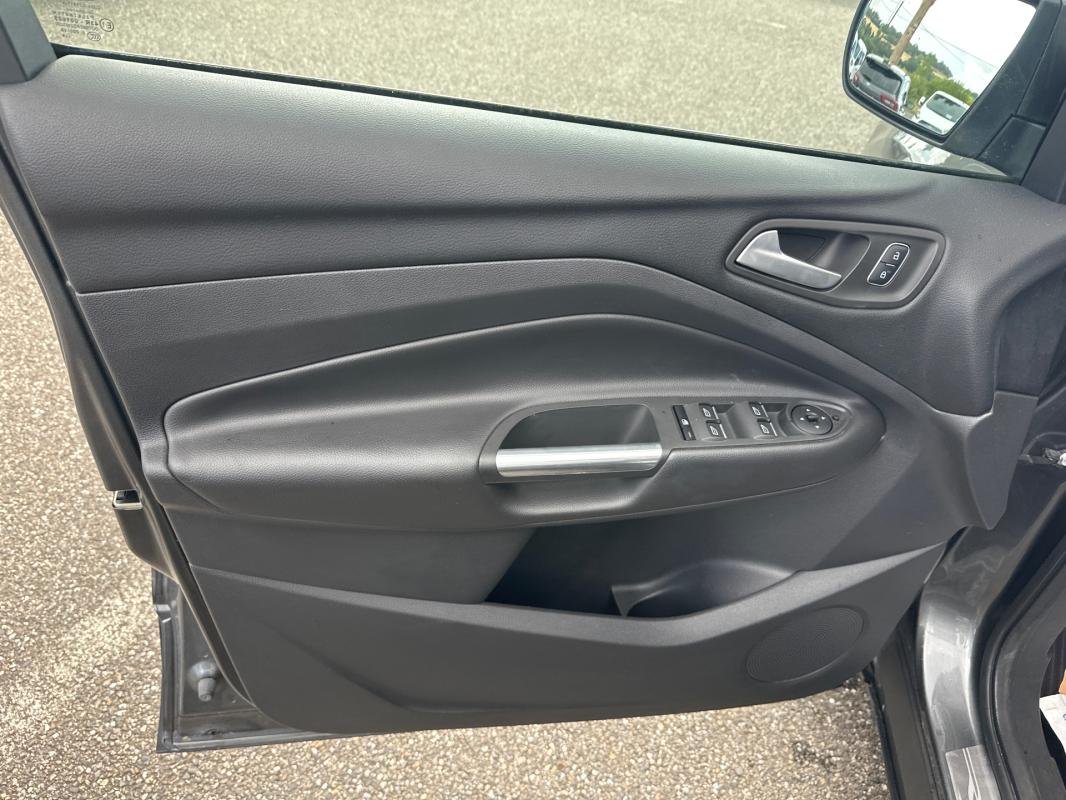 Ford Kuga - Photo 18
