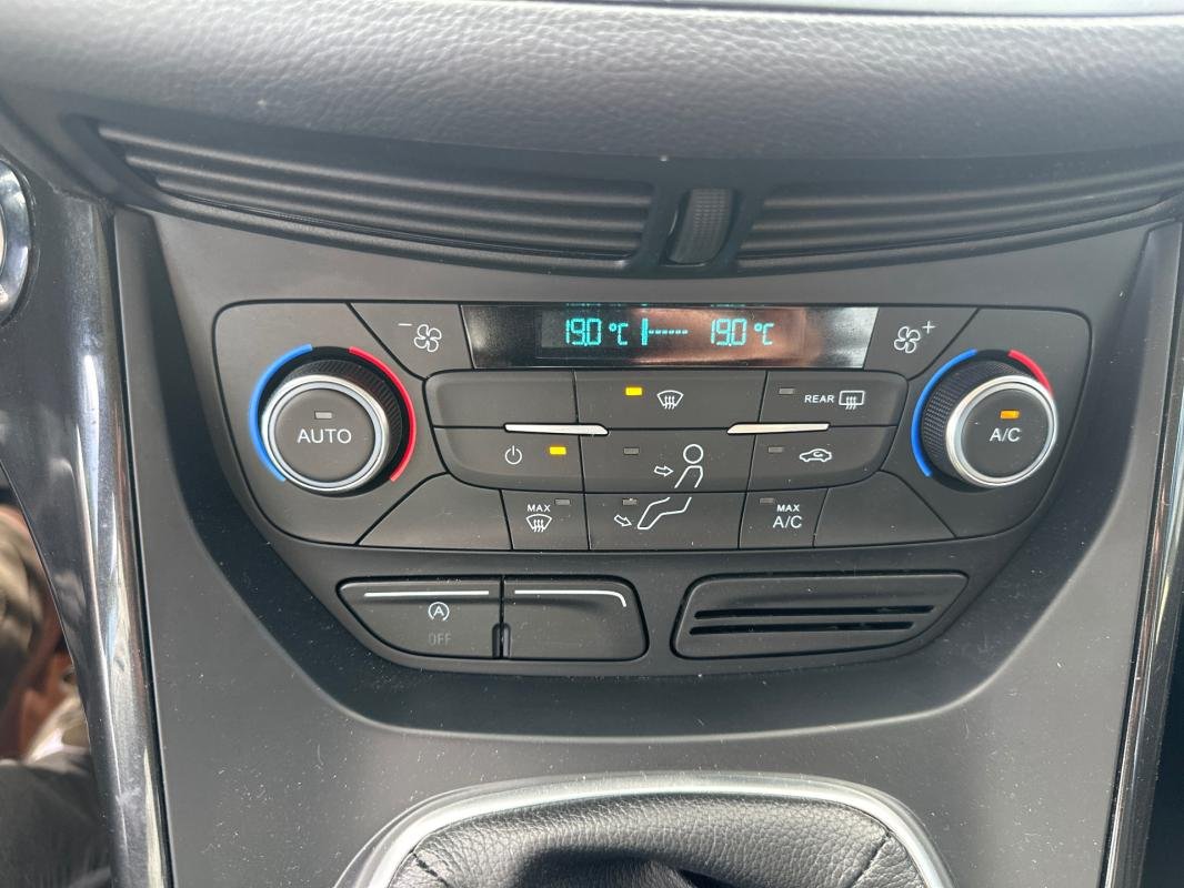 Ford Kuga - Photo 29